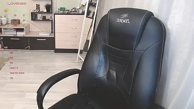 Snapshot of Mina_Sanna chatting on 10.15.25 Mina Sanna online show from 10.15.25