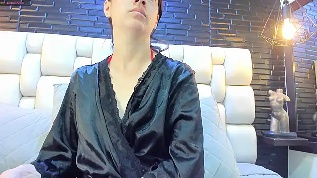 Snapshot of Salo_Heaven chatting on 01.08.25 Salo Heaven online show from 01.08.25