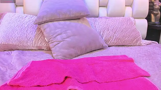 Snapshot of Salo_Heaven chatting on 02.21.25 Salo Heaven online show from 02.21.25