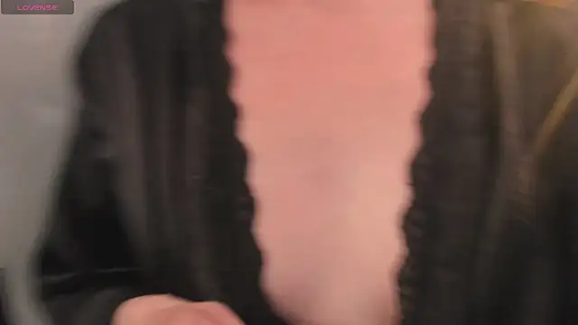 Snapshot of Salo_Heaven chatting on 02.25.25 Salo Heaven online show from 02.25.25