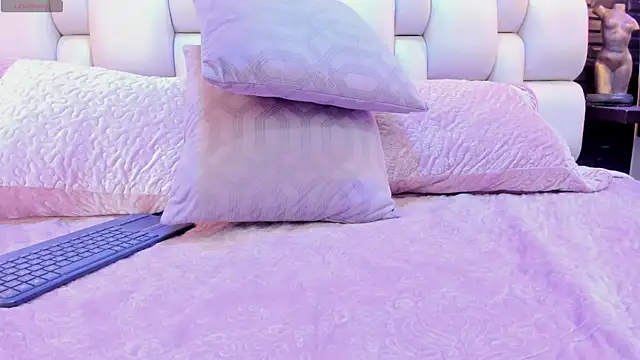 Snapshot of Salo_Heaven chatting on 02.26.25 Salo Heaven online show from 02.26.25