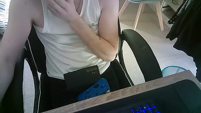 AlexEtSonSexe36 online show from 02.02.25