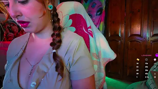 Snapshot of emma_luna59 chatting on 05.25.26 emma luna59 online show from 05.25.26