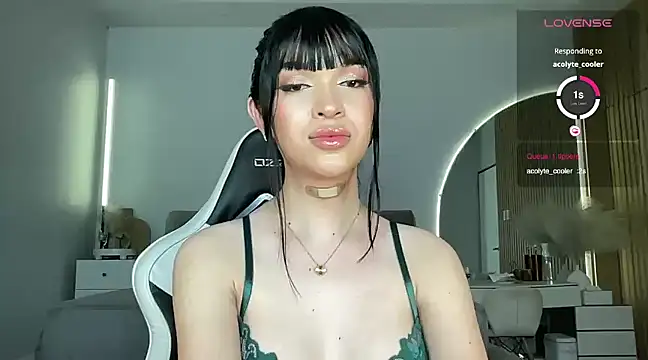 Snapshot of Rogueblaze chatting on 02.06.25 Rogueblaze online show from 02.06.25