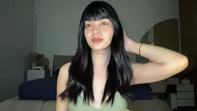 Snapshot of Rogueblaze chatting on 09.12.25 Rogueblaze online show from 09.12.25