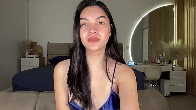 Snapshot of Rogueblaze chatting on 09.19.25 Rogueblaze online show from 09.19.25