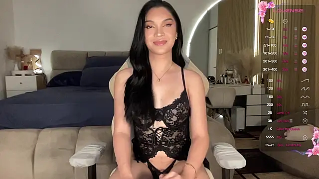 Snapshot of Rogueblaze chatting on 03.12.26 Rogueblaze online show from 03.12.26