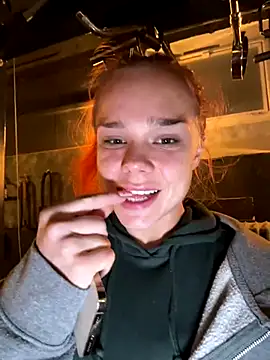 Snapshot of PennyPrincess chatting on 12.01.24 PennyPrincess online show from 12.01.24