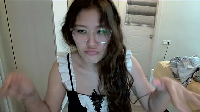 Riz girl online show from 02.05.26