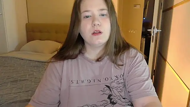 remirann  online show from 03.15.25