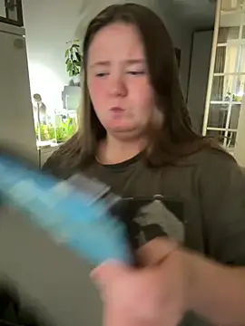 remirann  online show from 03.18.25