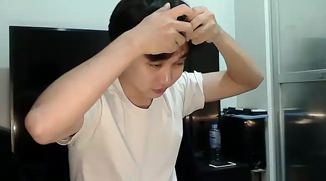 Snapshot of alfonsoasiancutie chatting on 12.28.24 alfonsoasiancutie online show from 12.28.24