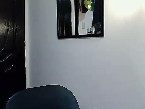 Snapshot of alfonsoasiancutie chatting on 12.19.25 alfonsoasiancutie online show from 12.19.25