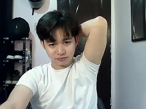 Snapshot of alfonsoasiancutie chatting on 01.18.26 alfonsoasiancutie online show from 01.18.26