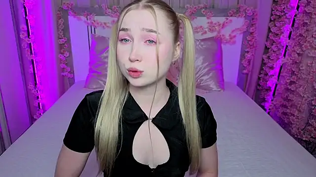 LilyStarlight online show from 06.13.26