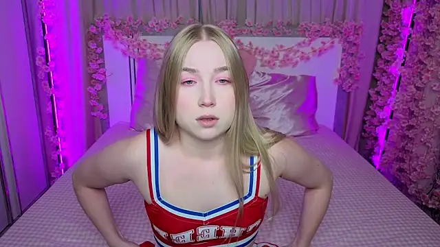 LilyStarlight online show from 06.16.26