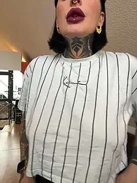 InkedBiitch online show from 01.10.26