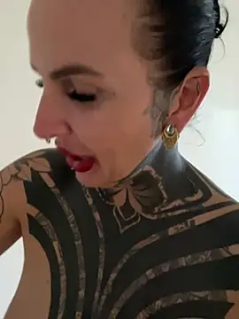 InkedBiitch online show from 05.06.26