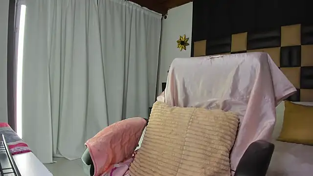 Snapshot of BarbieKano chatting on 11.09.25 BarbieKano online show from 11.09.25