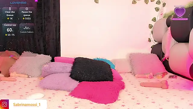 Snapshot of sabrinamossii chatting on 06.02.26 sabrinamossii online show from 06.02.26