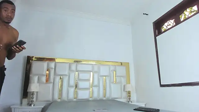 Kylieandjhonny online show from 03.05.25