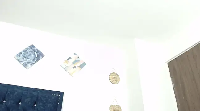 QueenSquirt  online show from 02.26.25