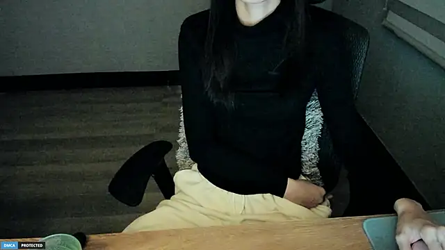 Snapshot of Ayase_momo chatting on 01.23.25 Ayase momo online show from 01.23.25