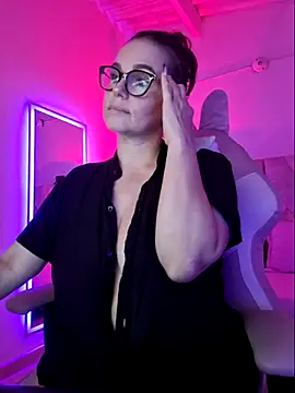 MariaPau 83 online show from 04.21.26