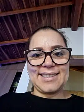 Snapshot of MariaPau_83 chatting on 06.14.26 MariaPau 83 online show from 06.14.26
