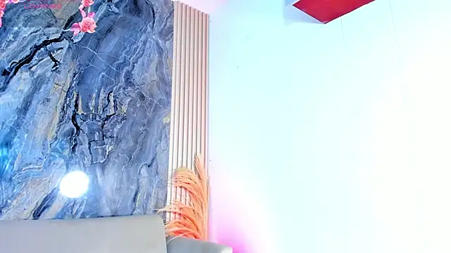 Rianamanson online show from 09.14.25