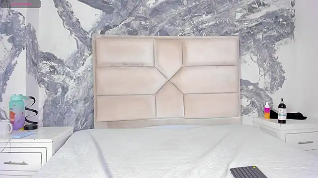 Rianamanson online show from 10.08.25