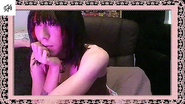 crystalxh online show from 10.16.25