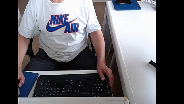 Snapshot of dutchpornking chatting on 07.05.26 dutchpornking online show from 07.05.26