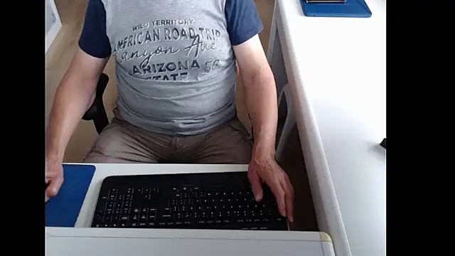 Snapshot of dutchpornking chatting on 07.26.26 dutchpornking online show from 07.26.26