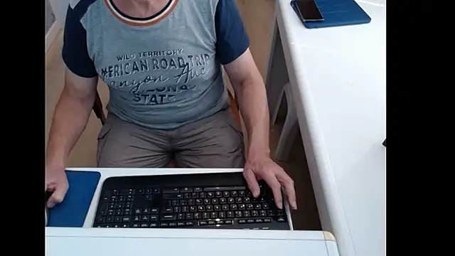 Snapshot of dutchpornking chatting on 07.28.26 dutchpornking online show from 07.28.26