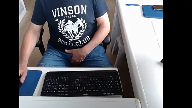 Snapshot of dutchpornking chatting on 07.31.26 dutchpornking online show from 07.31.26