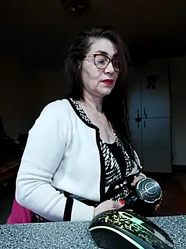 Chriss Tinaa online show from 02.19.25