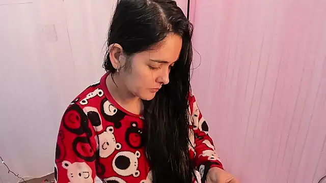 Snapshot of miss_alhy chatting on 12.13.24 miss alhy online show from 12.13.24