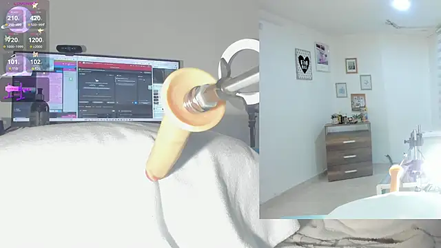 sofi velez online show from 10.14.25