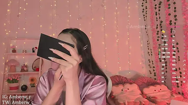 Ambeerouse online show from 11.26.25