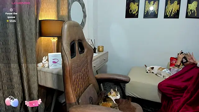 Snapshot of TwilightMistress69 chatting on 12.21.24 TwilightMistress69 online show from 12.21.24