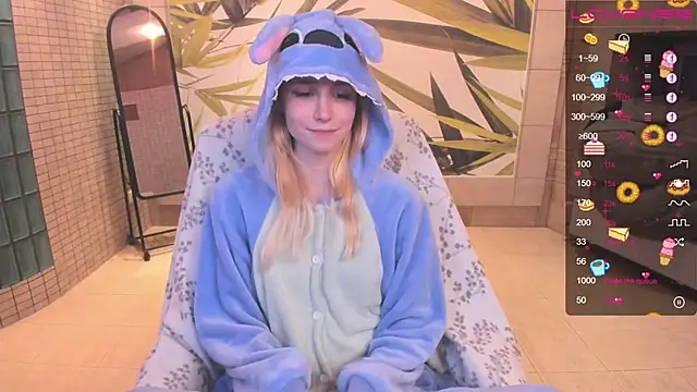 Snapshot of fleximona chatting on 02.22.26 fleximona online show from 02.22.26