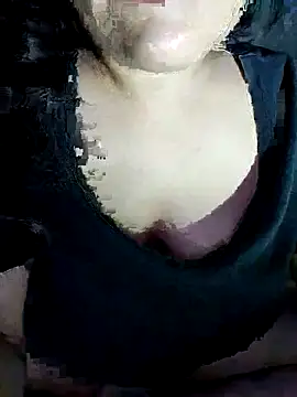 Snapshot of Annerae chatting on 01.06.26 Annerae online show from 01.06.26