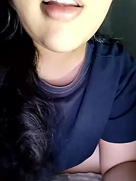 Snapshot of Annerae chatting on 01.14.26 Annerae online show from 01.14.26