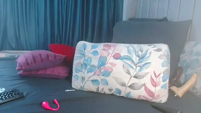 Snapshot of CummSavage chatting on 12.14.25 CummSavage online show from 12.14.25