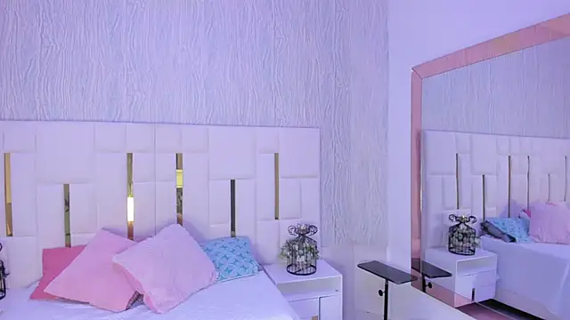 Meghan stonne  online show from 10.05.25