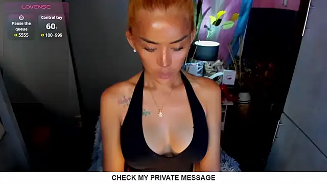 QuiinMollyXxX online show from 06.24.26