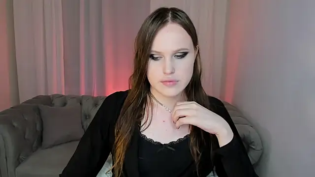 Snapshot of EffieMinki chatting on 07.15.26 EffieMinki online show from 07.15.26