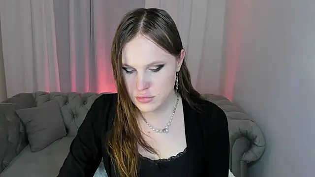 Snapshot of EffieMinki chatting on 07.16.26 EffieMinki online show from 07.16.26
