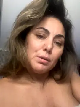 Snapshot of Emma_roqueen chatting on 11.12.25 Emma roqueen online show from 11.12.25